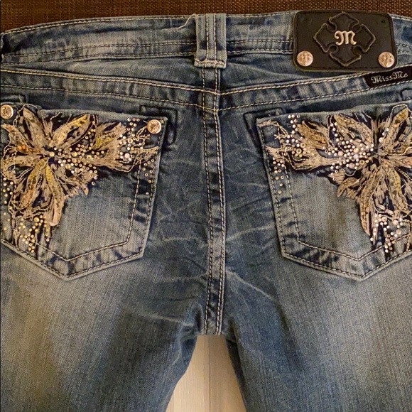 Miss Me Women Jean. Used but very good condition - Picture 4 of 7